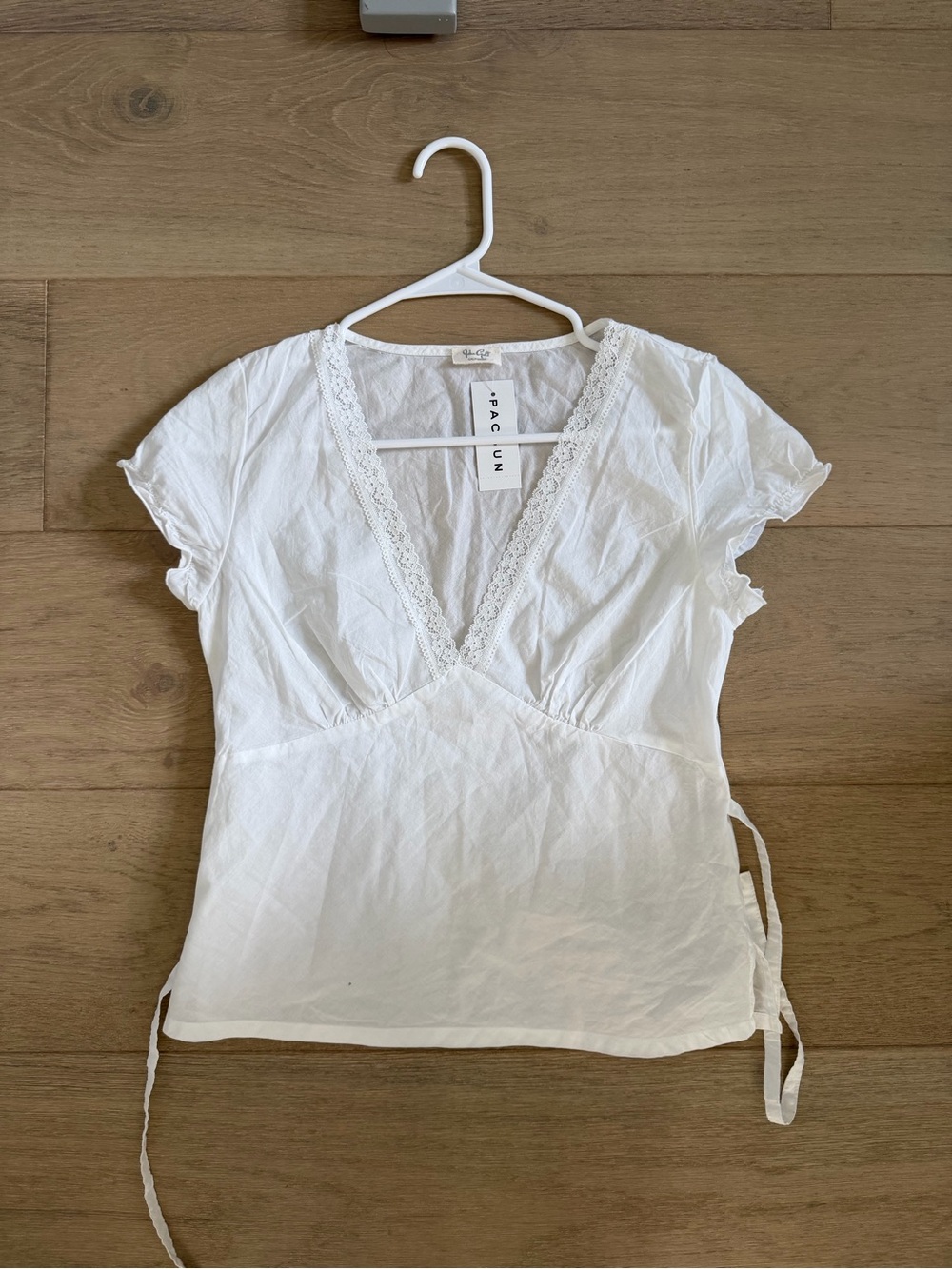Brandy Melville V-Neck Tie Back White Tank